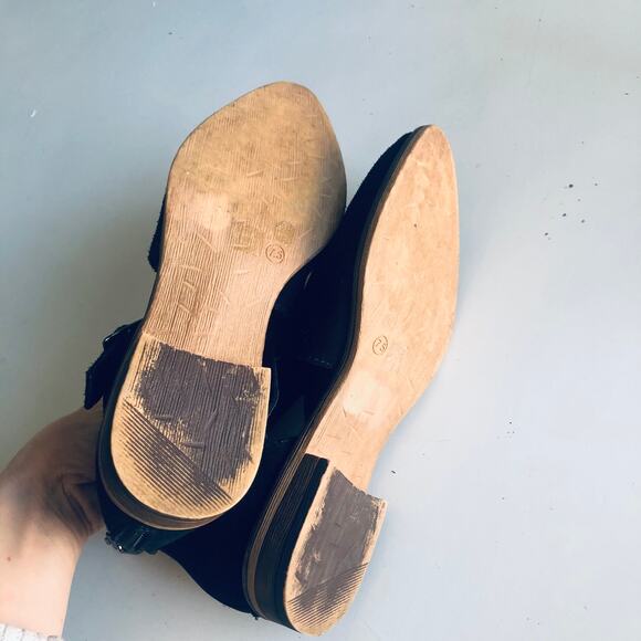 Chinese Laundry Women's 7.5 'Dandie' Suede Pointed Toe Boot Black - Picture 8 of 9